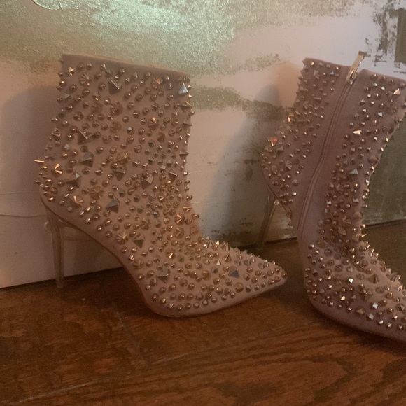 Azalea Wang size9 neutral color - Picture 2 of 4